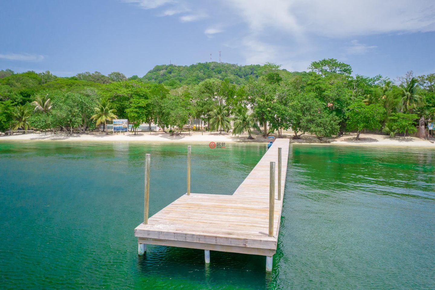 洪都拉斯海湾群岛Roatán的公寓，Oceanfront Condominium D9 Watercolors Resort 3rd Floor Building D，编号76872740