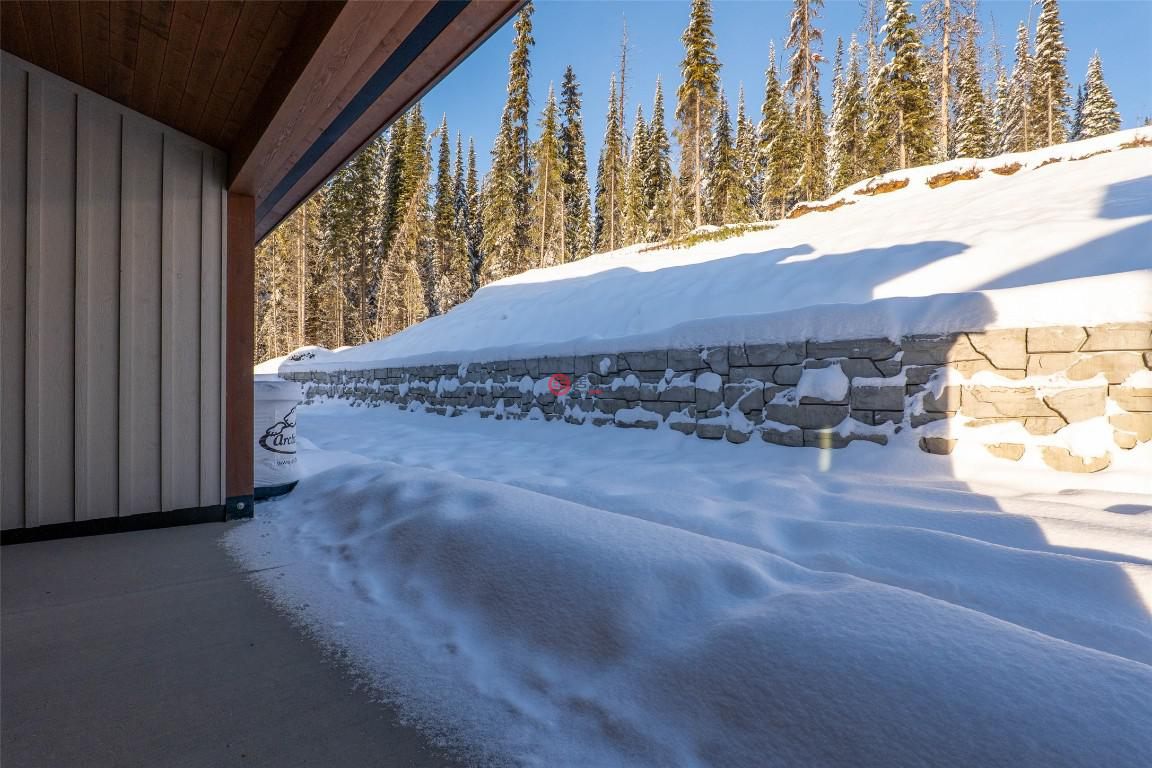 加拿大不列颠哥伦比亚省Sun Peaks的联排别墅，7000 MCGILLIVRAY LAKE，编号75526808