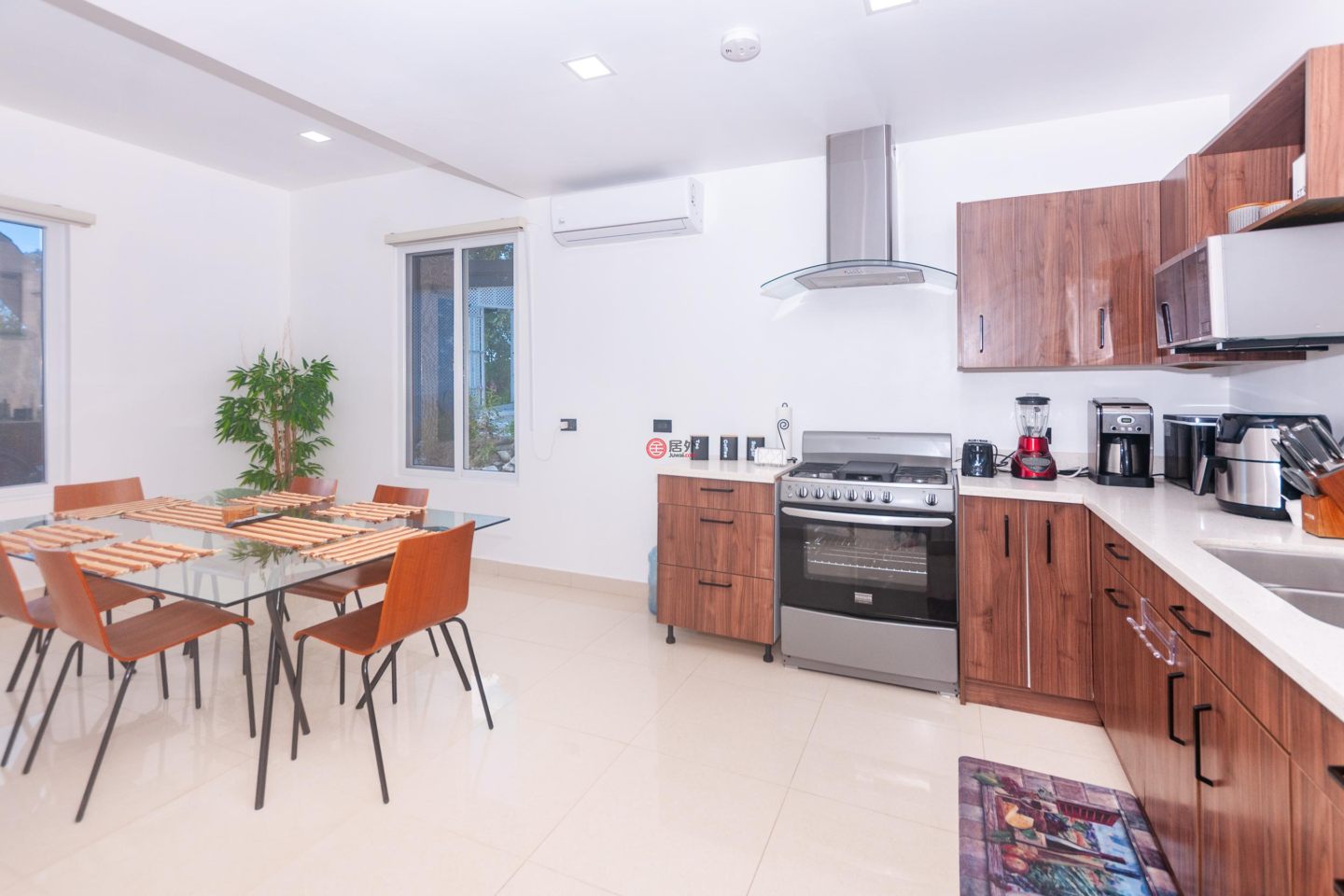 洪都拉斯海湾群岛Roatán的独栋别墅，Luxurious Zun Zun Residence Luna Beach Road，编号76643111