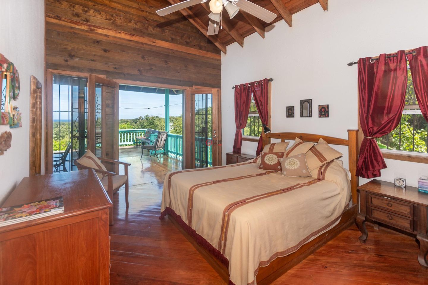 洪都拉斯海湾群岛Roatán的独栋别墅，Charming Garden Hillside 2B/1.5B Home，编号76854666