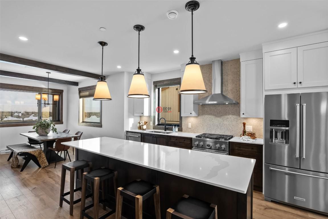 加拿大不列颠哥伦比亚省Sun Peaks的联排别墅，7000 MCGILLIVRAY LAKE，编号75529298