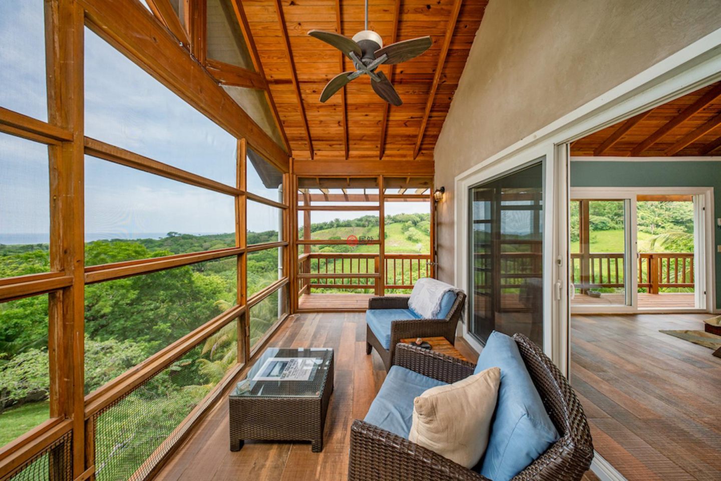 洪都拉斯海湾群岛Roatán的独栋别墅，Island-Style Hillside Haven with Panoramic North Shore Views，编号78473193