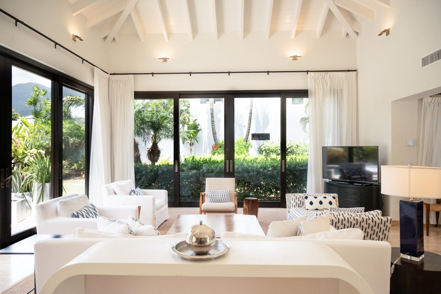 圣克里斯托弗和尼维斯岛NevisSt. Thomas Lowland的独栋别墅，Villas at Pinney's Beach 2003，编号77811638