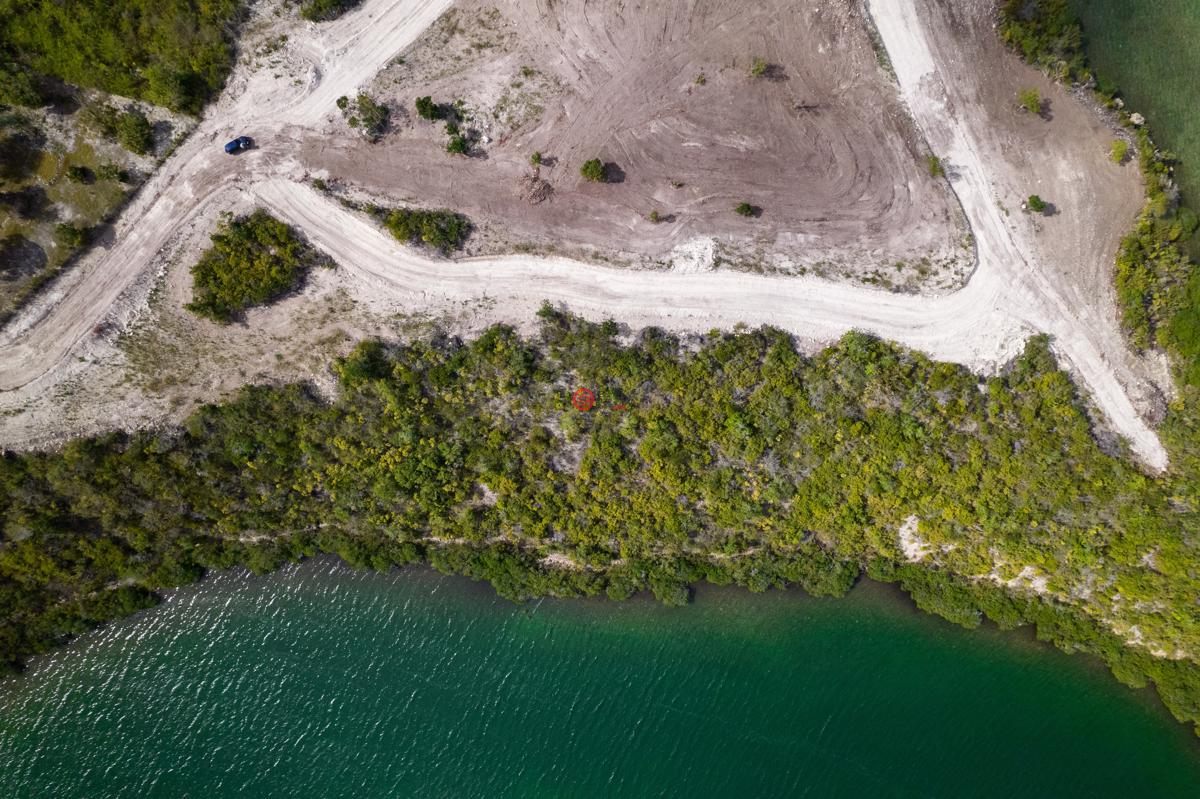 安提瓜/巴布达的住宅用地，编号63902532