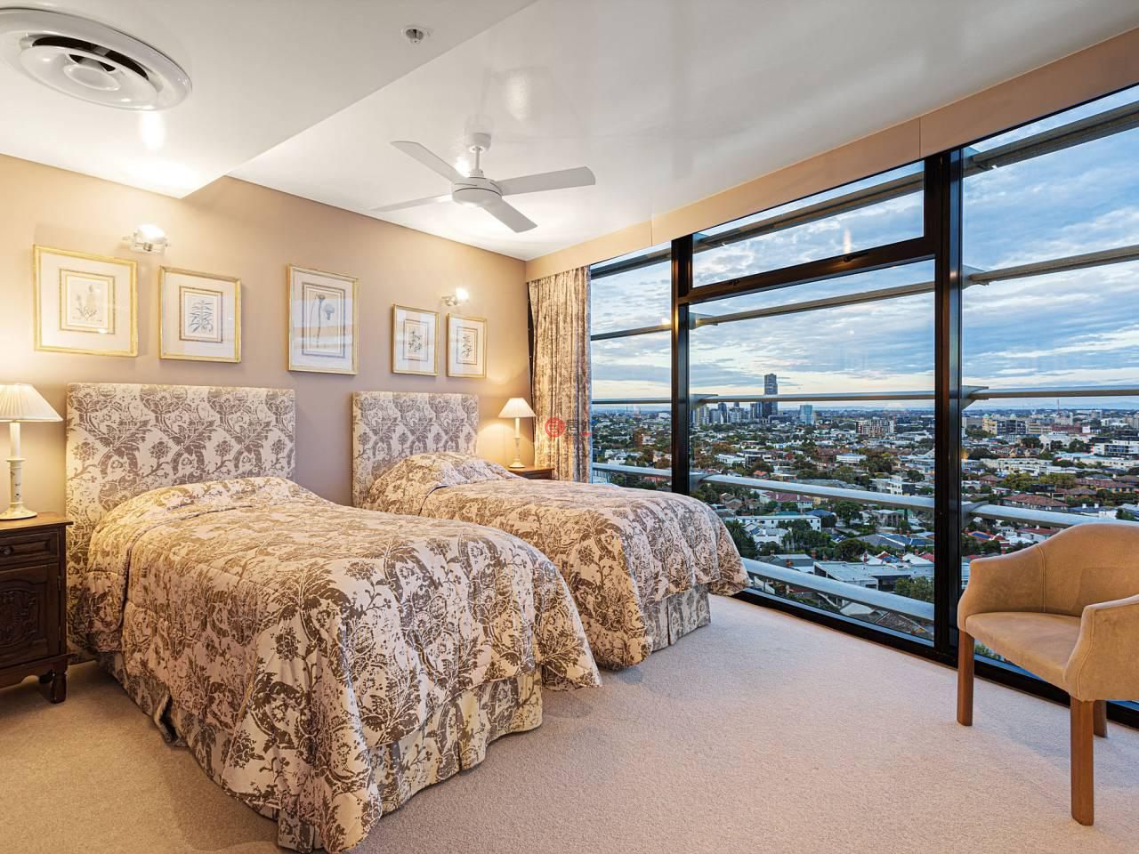 澳大利亚维多利亚州墨尔本的公寓，16A/635-643 St Kilda Road，编号77067417