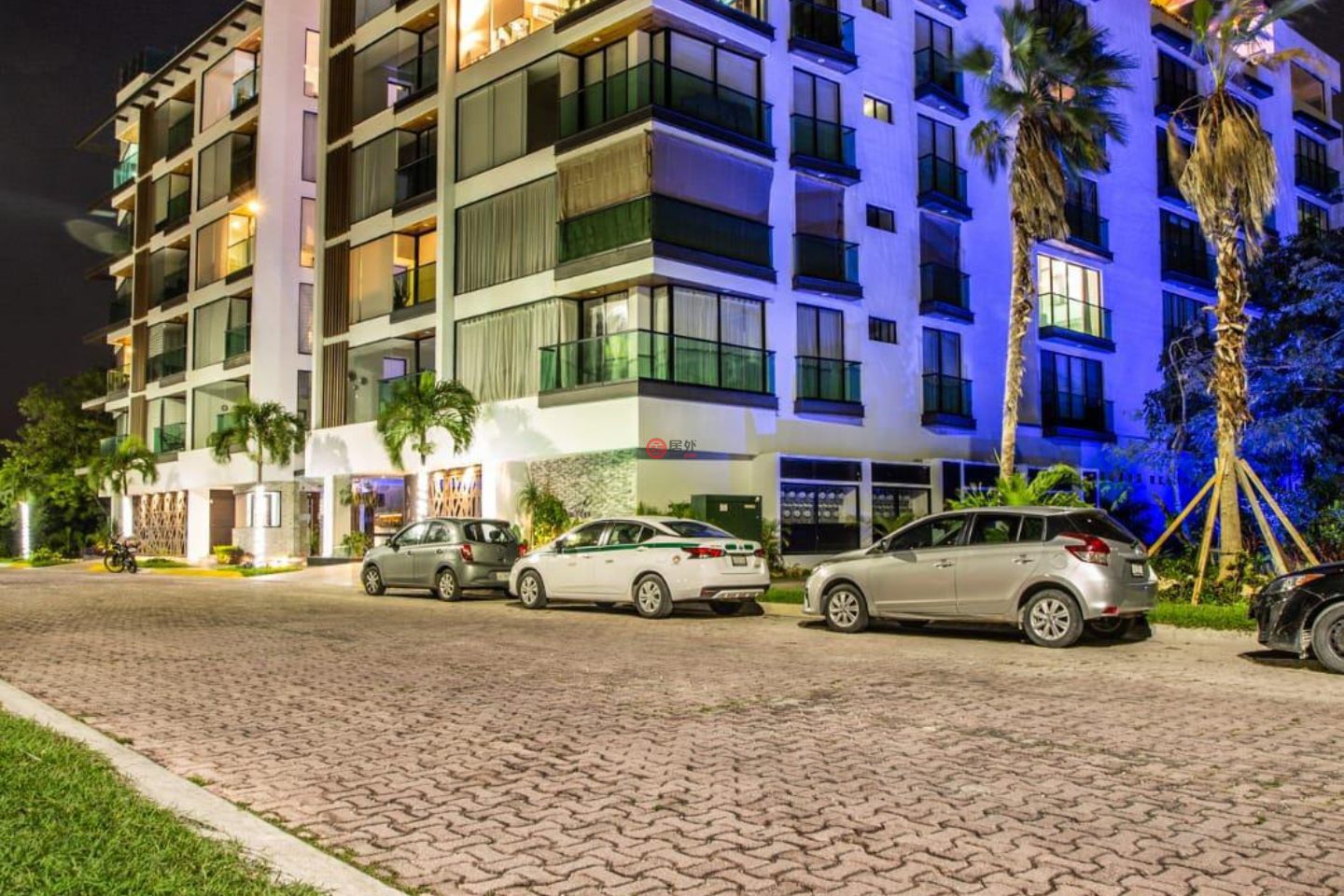 墨西哥金塔纳罗奥卡门海滩的公寓，Av. P.º Central，编号78524165