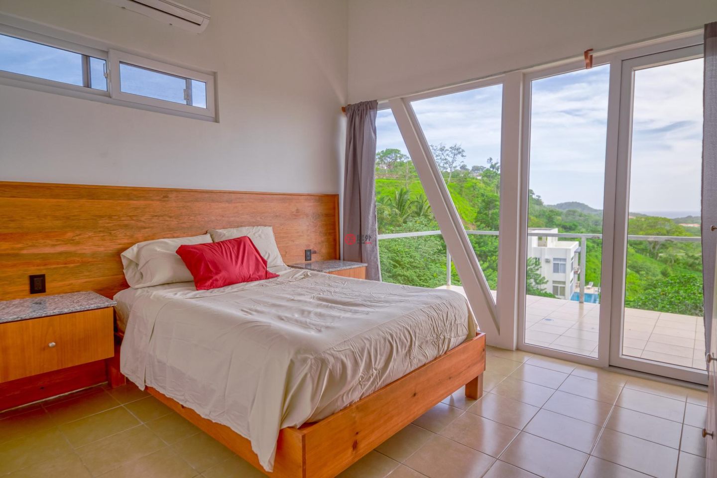 洪都拉斯海湾群岛Roatán的独栋别墅，Spacious 2 Homes in 1 + 2 Pools Coral Views Village，编号77637419