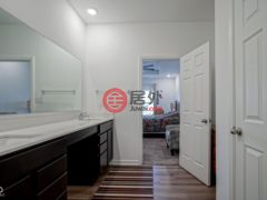 美国印地安那州格林菲尔德的独栋别墅，6608 W Shoreline Court，编号77979937