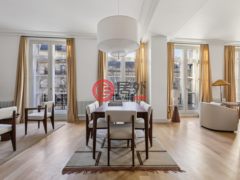 居外网在售法国3卧的公寓总占地163平方米约人民币121,130