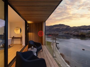 Exclusive Lakefront Living