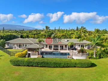 Lush Haiku Retreat with Infinity Pool and Private Ohana
