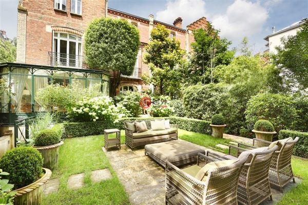 法国巴黎4卧5卫的联排别墅